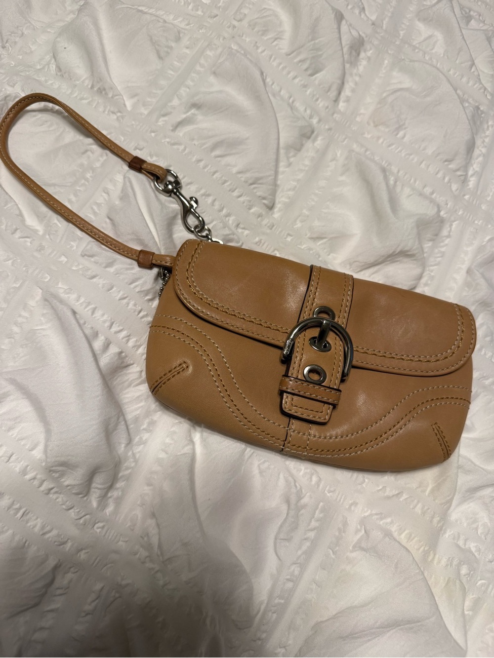Coach Cognac Leather Buckle Wristlet Clutch - SoHo - Picture 4 of 7